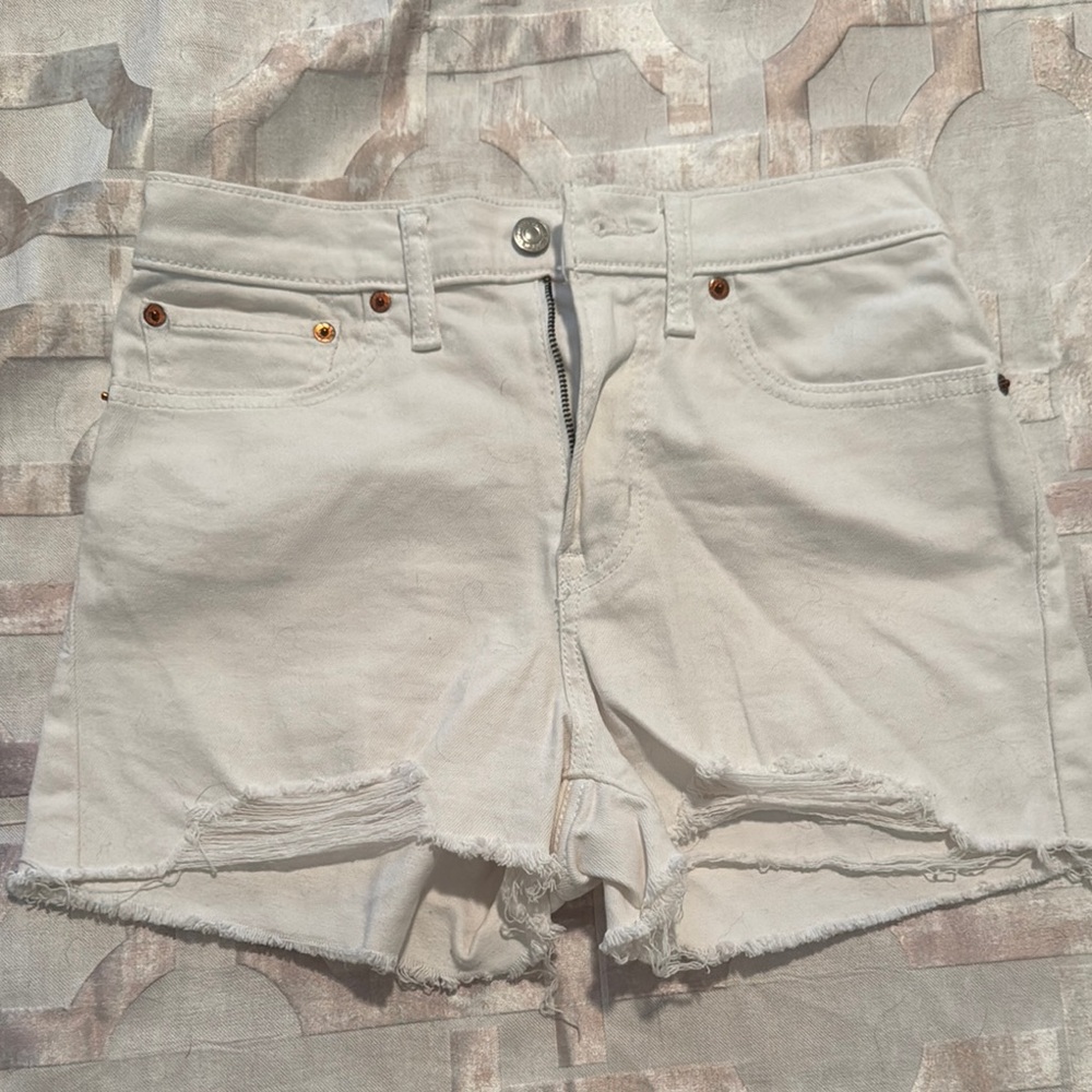 Levi's White Jean High Rise Shorts size 27
